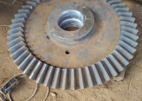 Đúc gang thép theo yêu cầu 